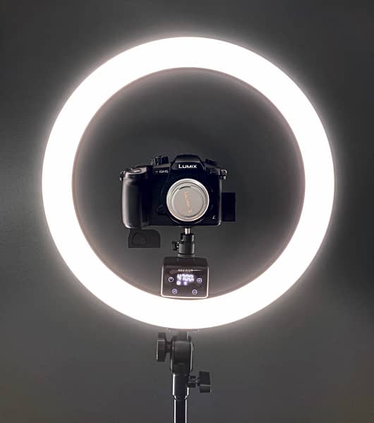 neewer_16_ring_light_with_camera