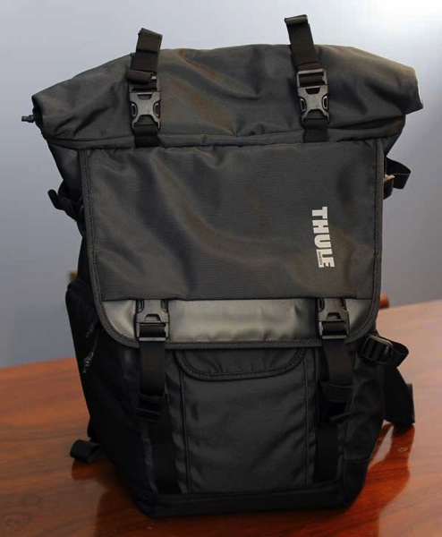 thule dslr rolltop backpack