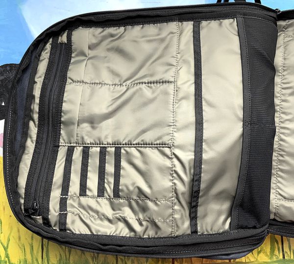 marmot_slate_weekender_bag_main_compartment_front