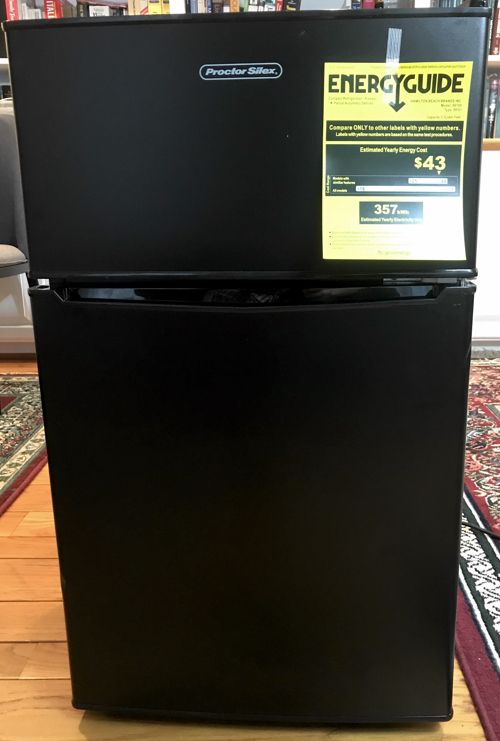 proctor_silex_mini_fridge