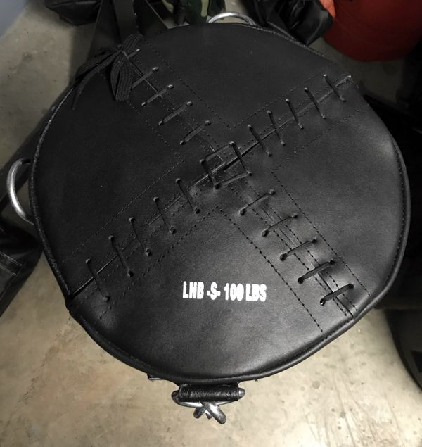 ringside_leather_heavy_bag_top_of_bag