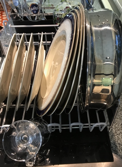 https://www.kendallgiles.com/wp-content/uploads/2017/10/dish_rack_side_view.jpg